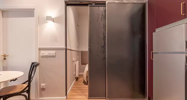 We Fix Closet Sliding Door in Palm City, FL